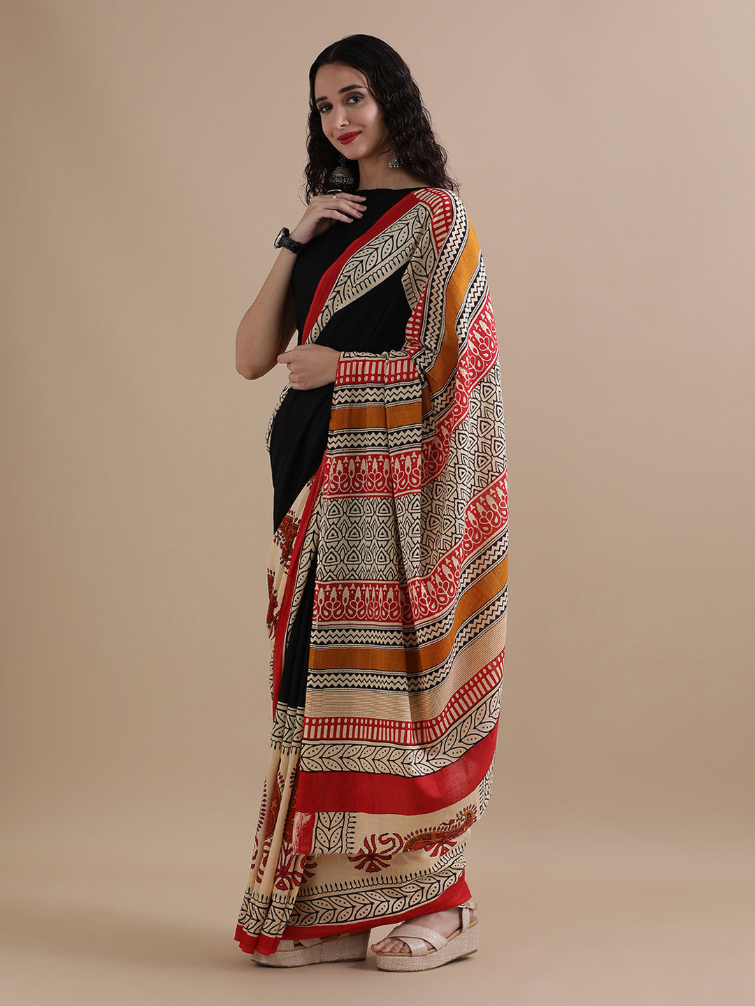 Devina Cream & Red Handblock Mulmul Cotton Saree – Festive Artistry in Every Fold