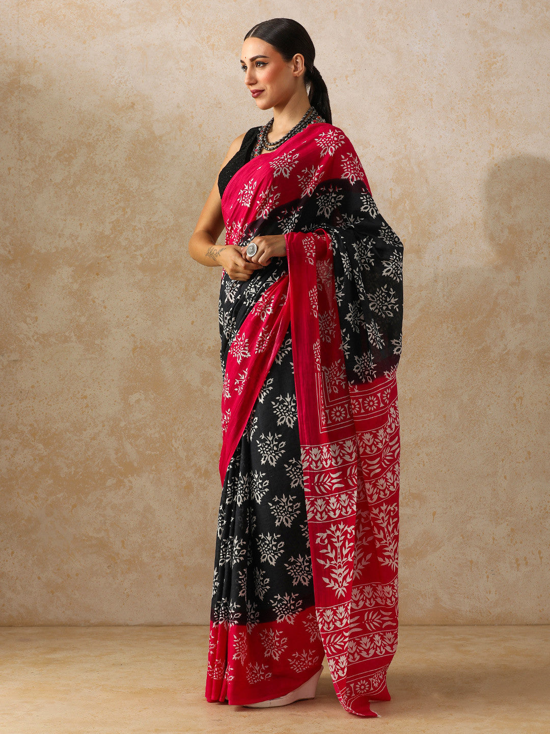 Vamika Black & Red Handblock Mulmul Cotton Saree – Bold Florals & Festive Drama