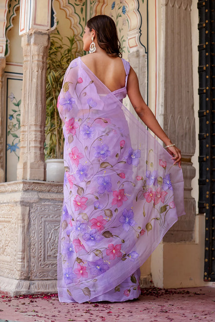 Vyanjana Lilac Chiffon Saree – Hand-Painted Blooming Vines