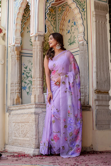Vyanjana Lilac Chiffon Saree – Hand-Painted Blooming Vines