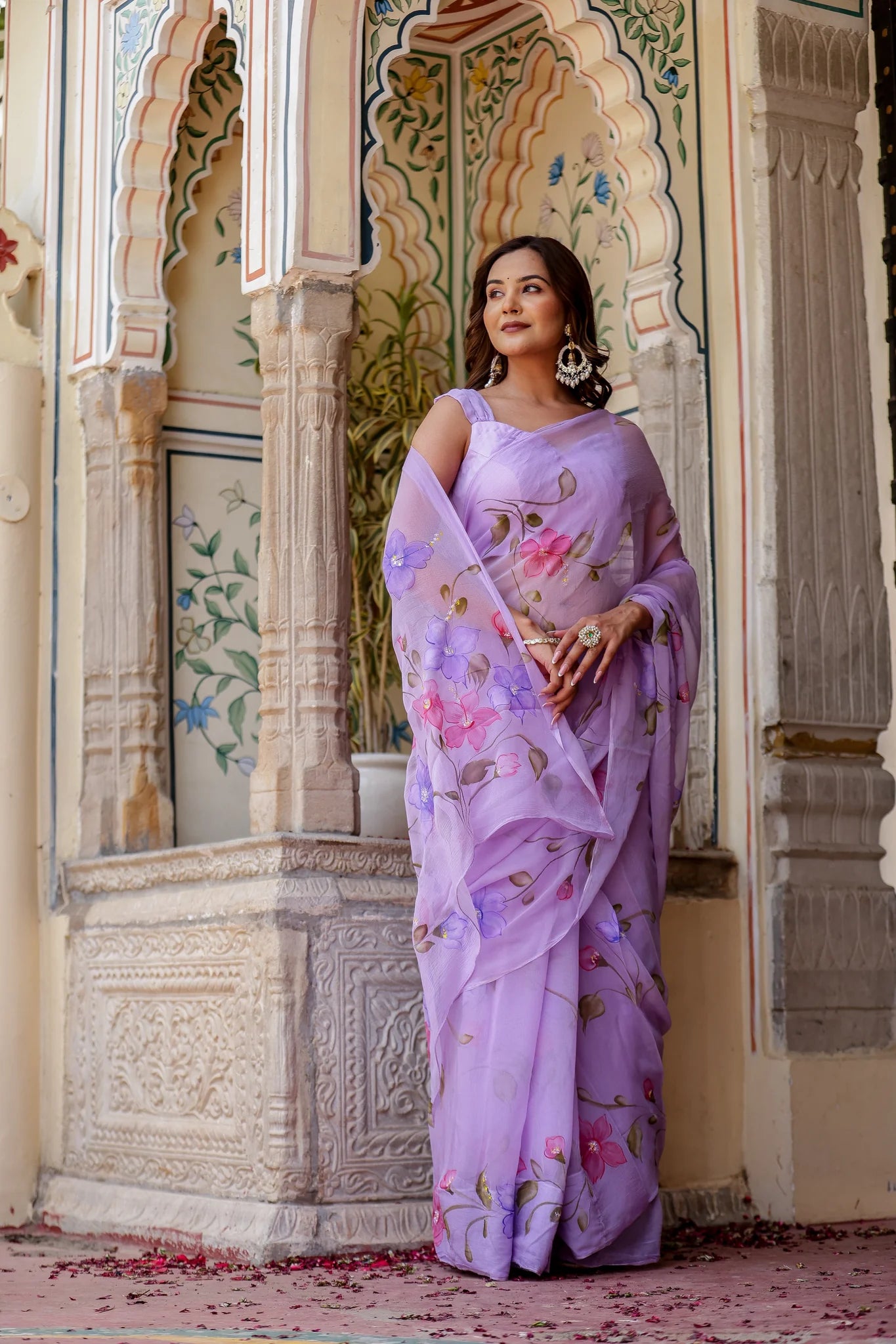 Vyanjana Lilac Chiffon Saree – Hand-Painted Blooming Vines