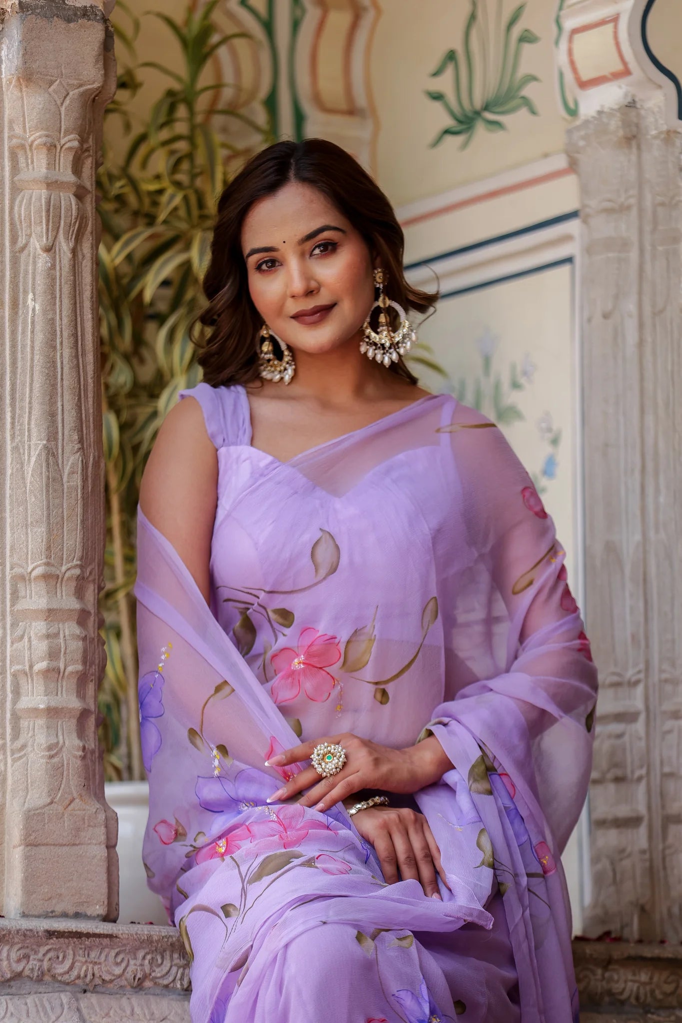 Vyanjana Lilac Chiffon Saree – Hand-Painted Blooming Vines