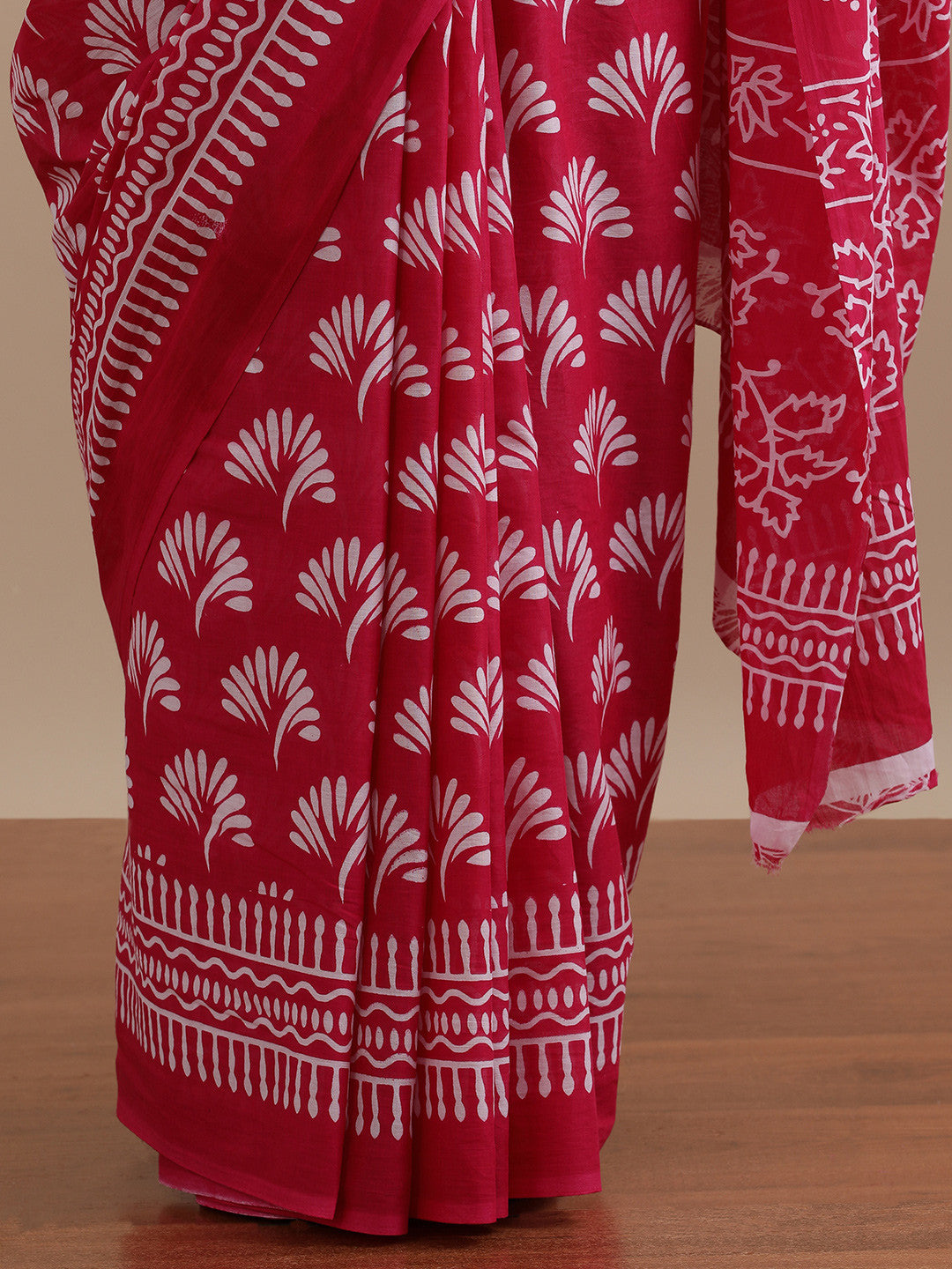Ranjika Pink Handblock Mulmul Cotton Saree – Floral Grace & Festive Charm