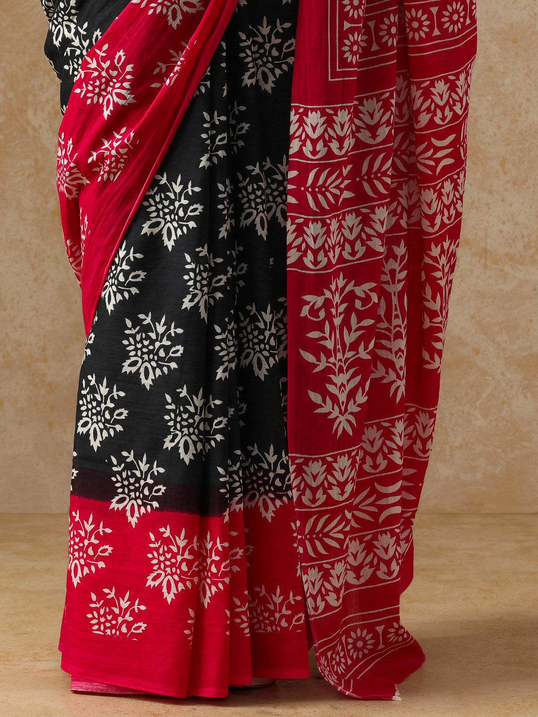 Vamika Black & Red Handblock Mulmul Cotton Saree – Bold Florals & Festive Drama