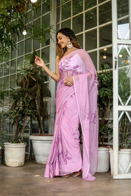 Anvitha Lilac Chiffon Saree – Hand-Painted Floral Symphony