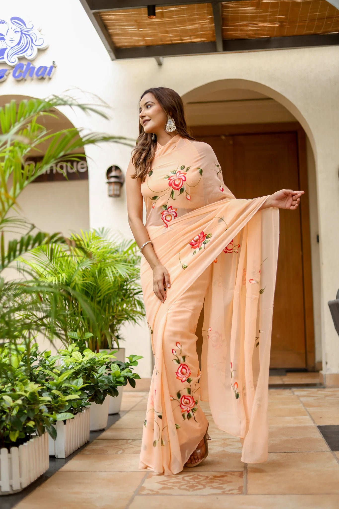 Rohini Peach Chiffon Saree – Hand-Painted Rose Garden Elegance