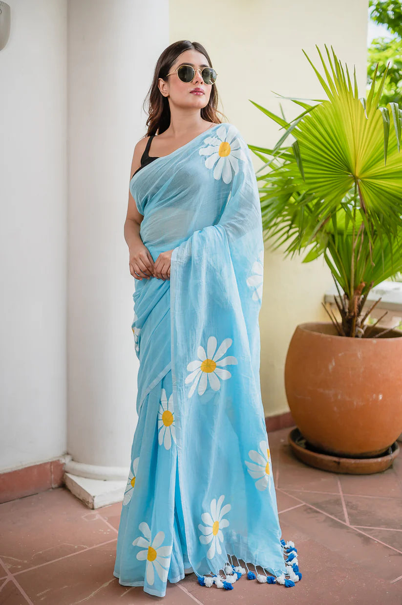 Mrinali Mulmul Cotton Hand-Painted Daisy Saree