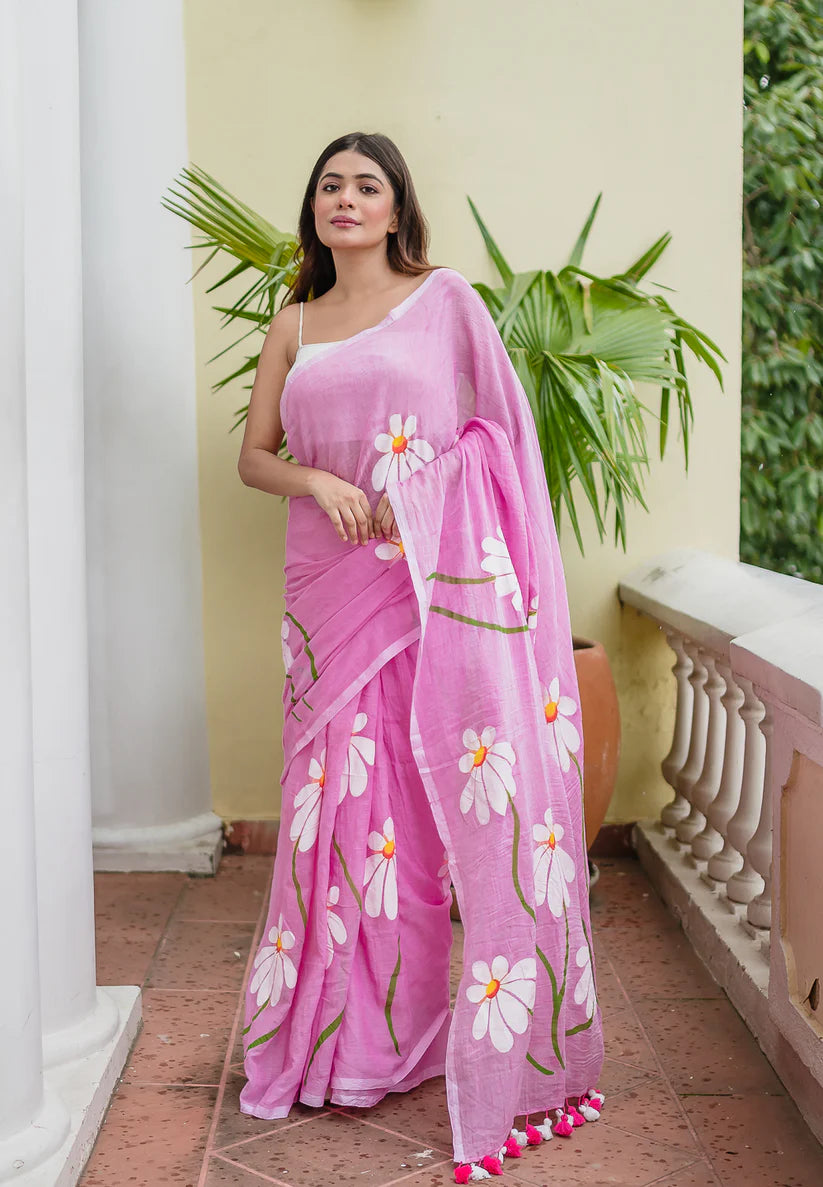 Vaidehi Mulmul Cotton Hand-Painted Daisy Saree