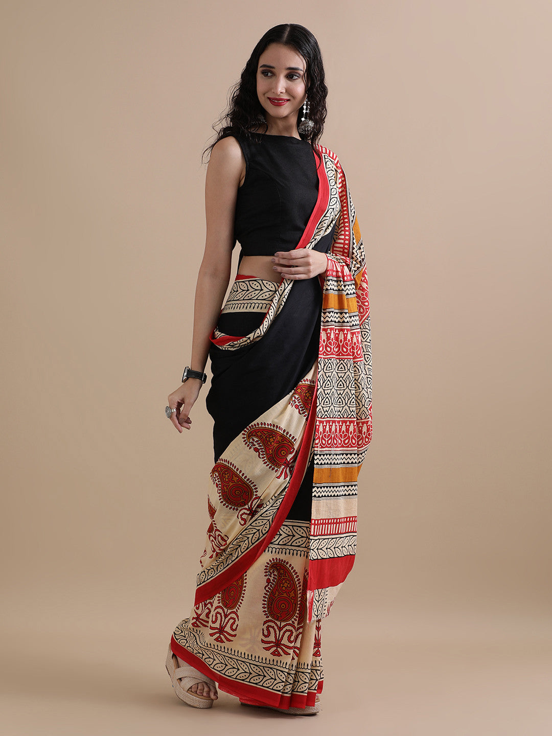 Devina Cream & Red Handblock Mulmul Cotton Saree – Festive Artistry in Every Fold