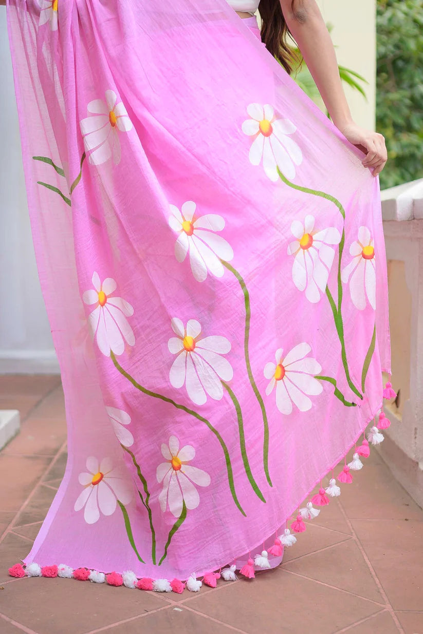 Vaidehi Mulmul Cotton Hand-Painted Daisy Saree