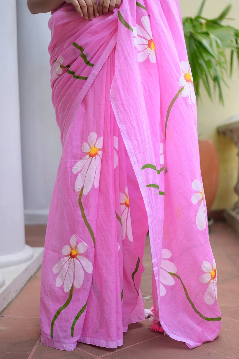 Vaidehi Mulmul Cotton Hand-Painted Daisy Saree