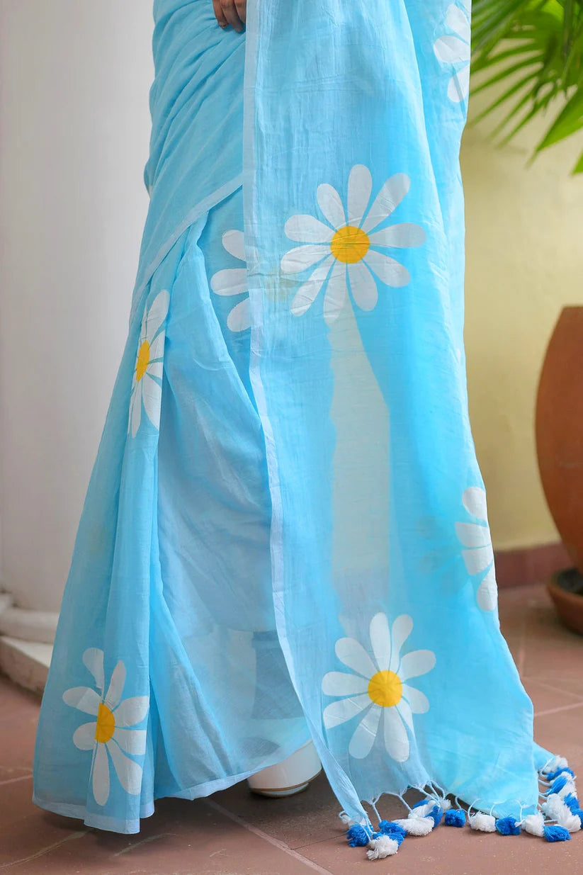 Mrinali Mulmul Cotton Hand-Painted Daisy Saree